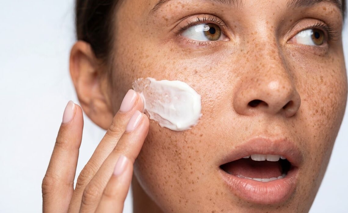 This brand is founded on a bold yet simple belief: nature, when used correctly, is more powerful than chemicals. Every product is created with a singular commitment—to use 100% natural ingredients to deliver skincare and body care results that surpass synthetic alternatives. It’s clean beauty taken seriously, backed by process, proof, and performance.